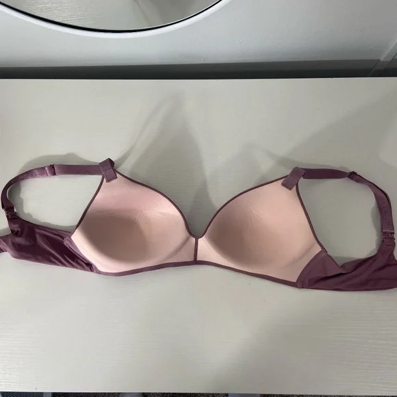 Victoria's Secret Bra - Picture 2 of 3